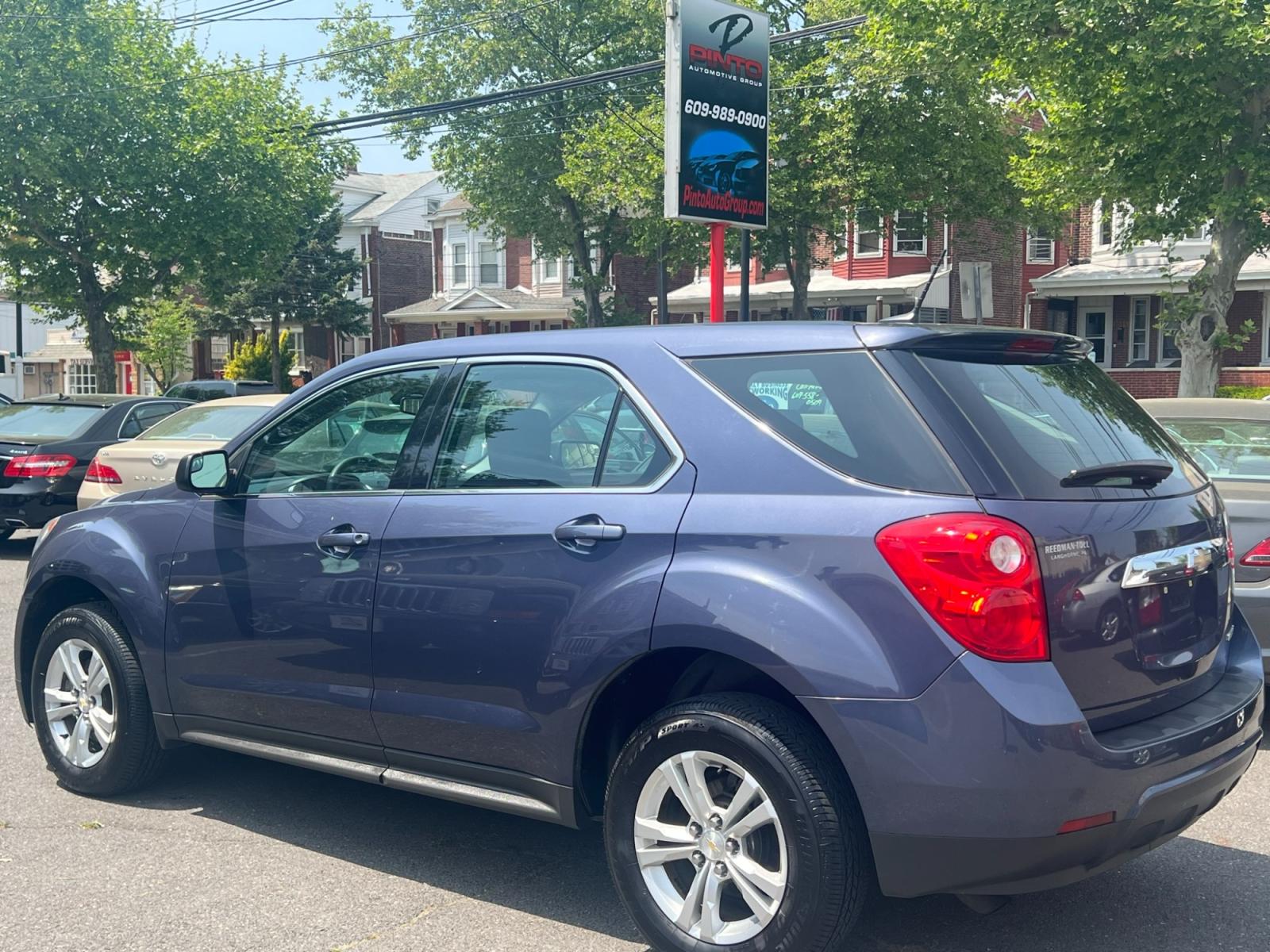 2014 Blue /gray Chevrolet Equinox (2GNALAEK4E6) , located at 1018 Brunswick Ave, Trenton, NJ, 08638, (609) 989-0900, 40.240086, -74.748085 - Super Clean Chevy Equinox with only 69k miles on it, serviced up and ready to go. Call Anthony to set up an appt to see and drive, 609-273-5100 - Photo #5